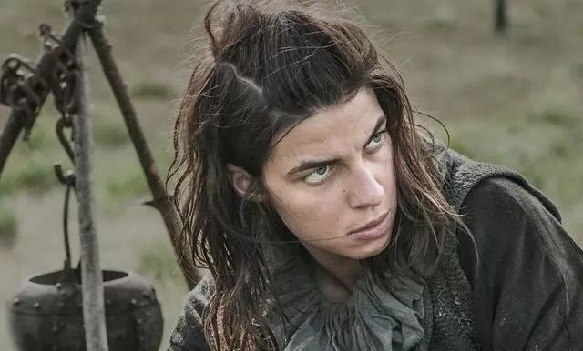 Natalia Tena photo